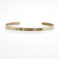 Elegantes Armreif aus roségoldenem Edelstahl mit Live Laugh Love Gravur für Damen - Lebe Lache Liebe Zitat