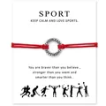Pulsera de cordón rojo con dije 'CHEERLEADER' grabado en tarjeta de deseos deportiva - Rojo