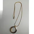 Collier pendentif médaillon flottant en acier inoxydable doré avec fenêtre en verre. - 30 mm doré avec chaîne serpent