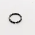 Schwarzer Creolen-Ohrclip aus Edelstahl ohne Ohrlöcher, glatt poliert - 2.5*10mm / Schwarz