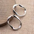 Paar unregelmäßig gedrehte geometrische ovale Anhänger für DIY-Schmuck 25x20mm - Antiksilber