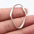 Gran colgante de anillo ovalado geométrico retorcido irregular plateado para joyas - Oro blanco