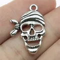 Detaillierter antiker silberner Piratenschädel-Anhänger für DIY-Schmuckherstellung 27x20mm - Antiksilber