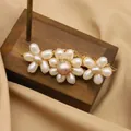 Molletta per capelli vintage fatta a mano con perle d'acqua dolce bianche e rosa. - Stile Cluster di Tre Fiori (GH0061) / Fermaglio Elastico Girasole