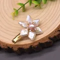 Fermaglio per capelli a fiore fatto a mano con perle d'acqua dolce bianche e rosa - Stile Fiore a Sei Petali (GH0061) / Fermaglio per Capelli Fiore Perla Esagonale