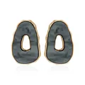 Retro irregular hollow stud earrings with grey marble resin insert and gold finish - Irregular Hollow Stud Earrings (ZW2174) / Gray