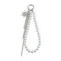 Llavero elegante de perlas blancas con colgante de sol de cristal y cadenas de plata. - ZW1253 - Colgante Perla Cristal Sol