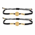 Handgemaakte zwarte gevlochten armband met gouden Sint-Benedictus medaille religieuze charme - Enkele Stijl (S26070209B) / Zwart