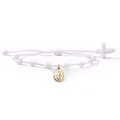 Handgefertigtes weißes geknotetes Kordelarmband mit goldfarbenem religiösem Anhänger - Jungfrau Maria Totem (X-B25092201K) / Weiß