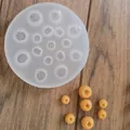Detailansicht einer Silikonform für Beeren mit fertiggestellten simulierten Früchten - Unterschiedliche Spezifikation Blaubeere