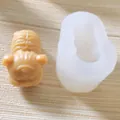 Détail montrant un moule en silicone tigre avec une figurine de tigre 3D marron finie - Grand Tigre