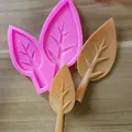 Detailed view of leaf shaped silicone mold with intricate vein textures for baking - 2-Cavity Leaf