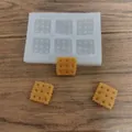 Molde de silicona para 6 galletas cuadradas con muestras de resina en madera - Galleta Rectangular de 6 Cavidades