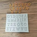 Dettaglio stampo in silicone alfabeto maiuscolo con lettere in pasta di zucchero - Lettere Maiuscole in Grassetto Classico (3#)