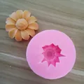 Pink daisy flower silicone mold shown with a finished aromatherapy plaster piece - No. 1 (Daisy Style)