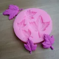 Detail view of 4-cavity maple leaf silicone mold for DIY baking and cake decoration. - 4 Cavity Maple Leaf Style