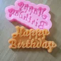 Détail macro d'un moule Happy Birthday en silicone rose et son décor en fondant orange - Lettres Manuscrites Joyeux Anniversaire (4#) / 4#