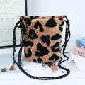 Bolso bandolera de felpa con estampado de leopardo y correas de cuerda para invierno - Estilo de Cubo Pequeño (HT-277) / Cordón / Café Leopardo Grande