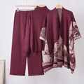 Ensemble 3 pièces en maille avec pull à col montant, pantalon et châle paysage en bordeaux - Taille unique / Ensemble / Violet