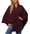 Gros plan d'un élégant châle en tricot bordeaux avec un design à nœud torsadé - Taille unique / Hauts / Rouge Vin (DB86)