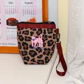 Mini monedero portátil de leopardo con gato rosa y correa para la muñeca - Gato Manchado Rosa Leopardo Marrón