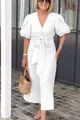 Elegante abito midi in cotone bianco con scollo a V, maniche a sbuffo e fiocco per l'estate - Taglia S / Vestiti / Bianco