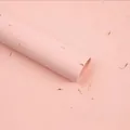 Elegante carta regalo floreale rosa fatta a mano con trame di petali naturali e finitura opaca - 55x40cm (5 Fogli Per Confezione) / Carta Petali-Rosa Coreano