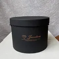 Eleganter schwarzer zylindrischer Blumengeschenkkarton mit luxuriösem goldenem Logo - Dorothy Double Round Box Set / Set Of 2 / Schwarz