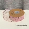 Cinta rosa champán con lunares y borde dorado para envolver regalos - Malla de Cola de Pez de Lunares Rosa Champán / 4cm de Ancho x 10 Yardas