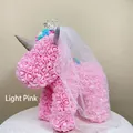 Unicornio de rosas PE rosa claro hecho a mano con corona y velo de novia - Velo de Corona / 36x22x38cm / Rosa Claro