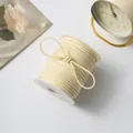 Hochwertige beige Kunstwildleder-Kordelrolle für DIY-Bastelarbeiten und Blumenverpackungen - 50 Yards / Gebrochenes Weiß