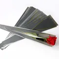 Elegante sacchetto regalo triangolare grigio scuro per rosa singola con bordo dorato fioraio - Piccolo (Confezione da 48) / Grigio