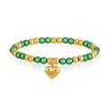 Vista dettagliata di un braccialetto elastico in perline verdi e oro con un ciondolo a cuore. - Stile Cuore Verde (YB-1198G-GRN)