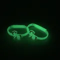 Primo piano del braccialetto in silicone a forma di unicorno verde luminoso al buio - Stile Unicorno (E2)