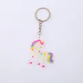 Detailansicht eines leuchtenden PVC-Einhorn-Schlüsselanhängers mit Sternen. - Sternenmusterstil (04 Leuchtend)