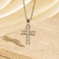 Eleganter silberfarbener Kreuzanhänger mit funkelnden Zirkonia-Steinen für Damen - Silberner Klassischer Zirkonia-Stil (C00003) / 18K-Gold / Silber