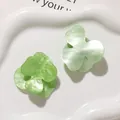 Groene vloeizand acryl dubbellaagse 3-bladige bloemkralen voor DIY sieraden maken - Groen