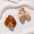 Elegante gemarmerde acryl drie-bladige bloembedels voor het maken van DIY-sieraden en decoratie - Amber