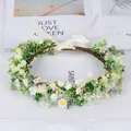 Corona de flores hecha a mano con flores blancas y hojas para bodas o festivales. - Estilo Floral Blanco y Amarillo (40)