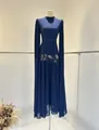 Elegante marineblauwe avondjurk met lovertjesborduurwerk en vloeiende cape-mouwen - XS / Dresses / Marineblauw