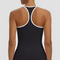 Schwarzes Sport-Tanktop mit Racerback und weißer Paspelierung für Yoga und Fitness - S / Oberteile / Schwarz mit weißem Rand