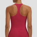 Rotes Racerback-Sporttop für Damen, ideal für Yoga, Fitness und Lauftraining geeignet - S / Oberteile / Karminrot