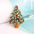 Exquisite Weihnachtsbaum-Brosche mit grünem Emaille und bunten Glitzer-Steinen - Goldener Topfboden Rot Blau Strass Baum (款式8)