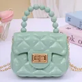 Hellgrüne gesteppte Jelly-Mini-Handtasche mit Perlengriff und goldener Kette - Grün