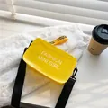 Bolso de hombro cuadrado amarillo transparente jelly con correa negra - Talla única / Amarillo