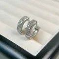 Pendientes de aro plateados con pavé completo de circonitas para mujer elegante. - Pendientes de Moissanita Completamente Incrustados / Tono de Oro Blanco
