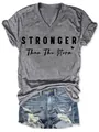T-shirt gris à manches courtes et col en V avec slogan Stronger Than The Storm - S / Hauts / Gris (STRONGER)
