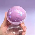 Μαλακό μωβ χειροποίητο παιχνίδι squishy μπάλα ανακούφισης από το στρες με πούλιες σε κάψουλα - Τραγανή μπάλα με γκλίτερ σε μωβ χρώμα πολτού