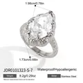 Anello in acciaio inossidabile martellato con zircone a pera, impermeabile e anallergico - Stile Strass Trasparente a Goccia - Argento (JDR0101323-S-7)