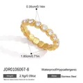 Elegante anello in acciaio inossidabile dorato martellato con brillanti zirconi cubici - Veretta con Pavé di Strass Rotondi (JDR0106067-8)